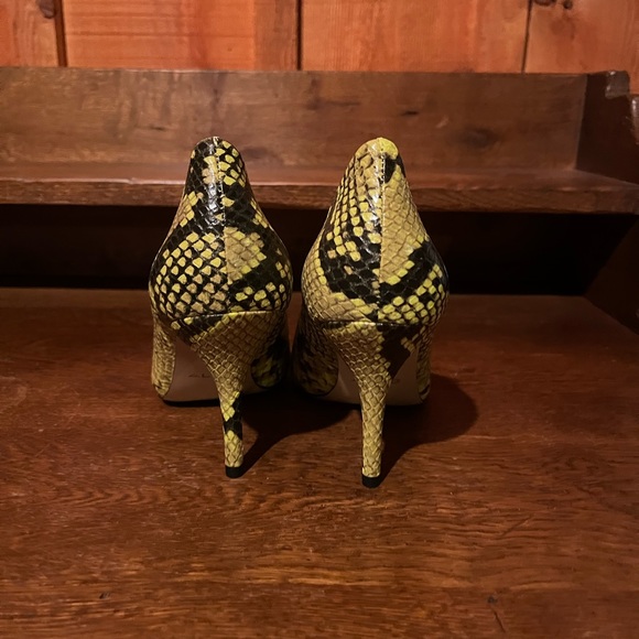 ALDO, size 6, neon snake print heels - Picture 3 of 3
